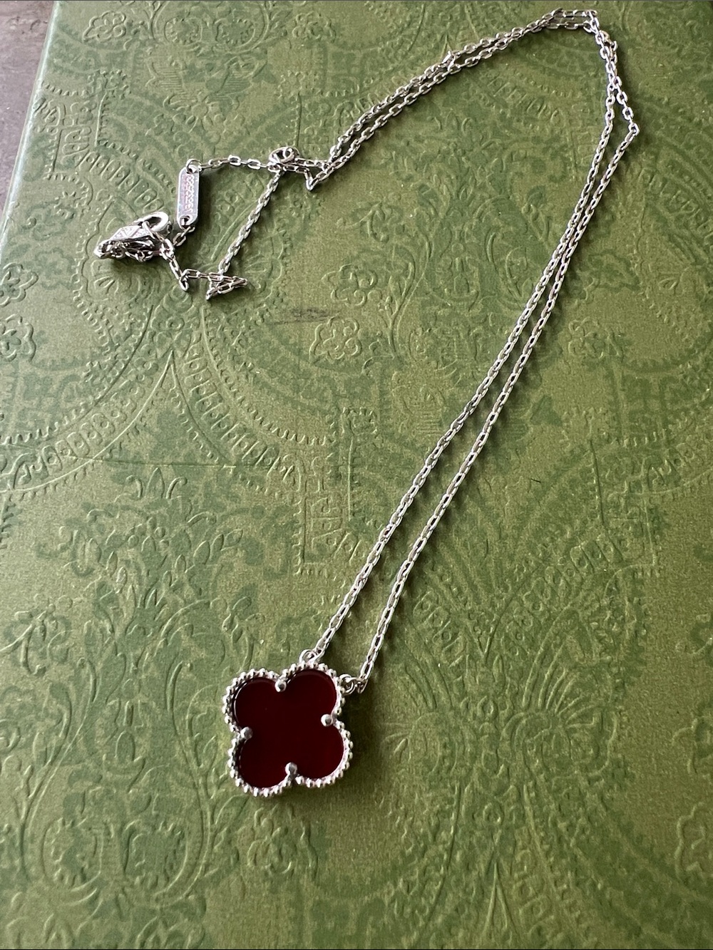 Silver plated Necklace with burgundy Clover Pendant floral flower